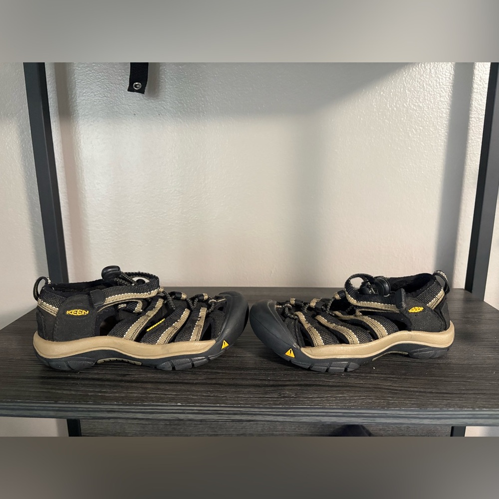 KEEN Newport H2 Kids Sandals - size 13